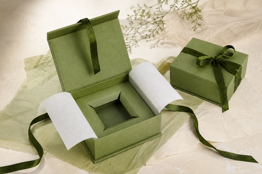 Jewelry & Accessories
